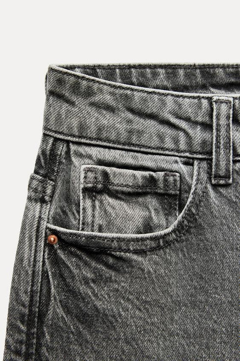 ZARA MOM FIT JEANS WITH A HIGH WAIST