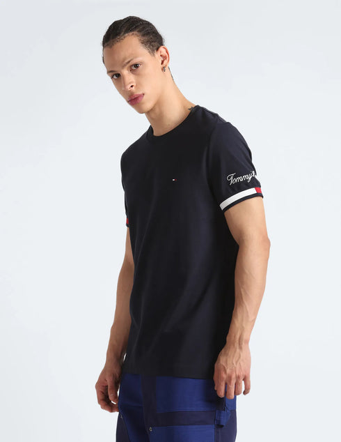 TOMMY HILFIGER FLAG DETAIL SLEEVES LOGO CREW NECK T-SHIRT
