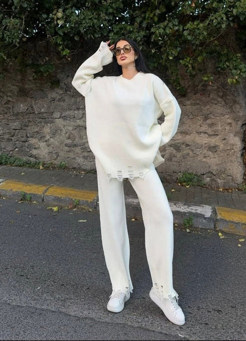 WOMEN KNITTED DISTRESSED CO-ORD SET - OFF WHITE