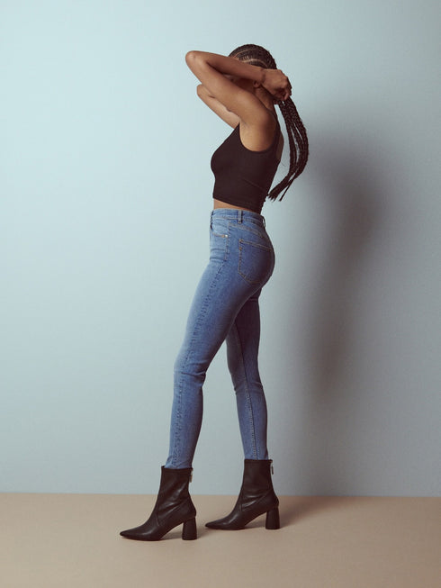 RESERVED DENIM SLIM HIGH RISE