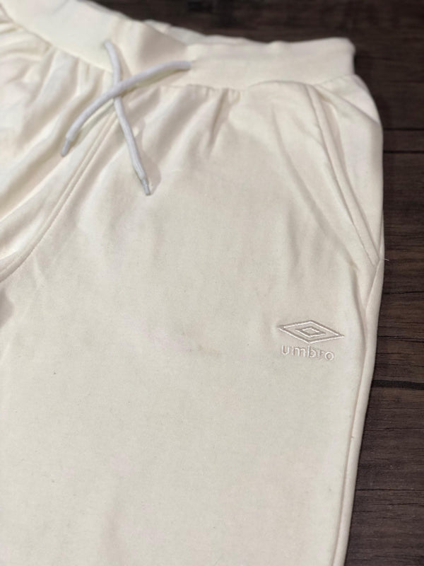 UMBRO EMBROIDERED SIGNATURE LOGO SHORTS - CREAM