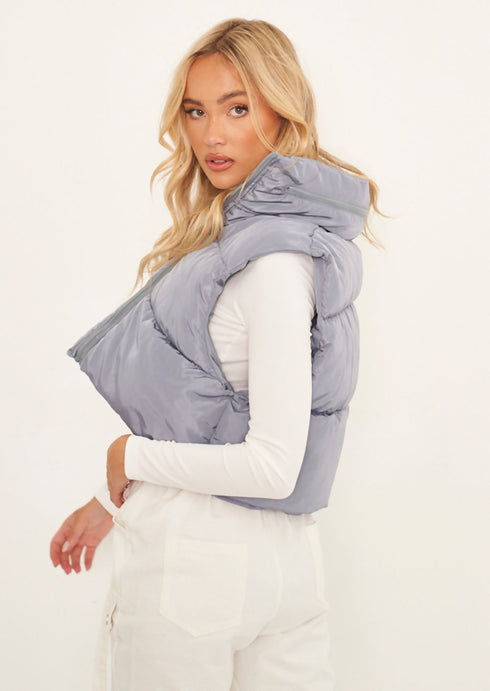 FOLD AWAY HODDED SLEEVELESS PADDED CROPPED PUFFER GILET - GREY