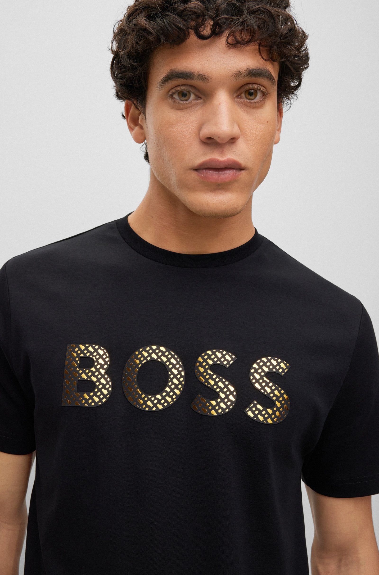 Black and gold clearance hugo boss t shirt